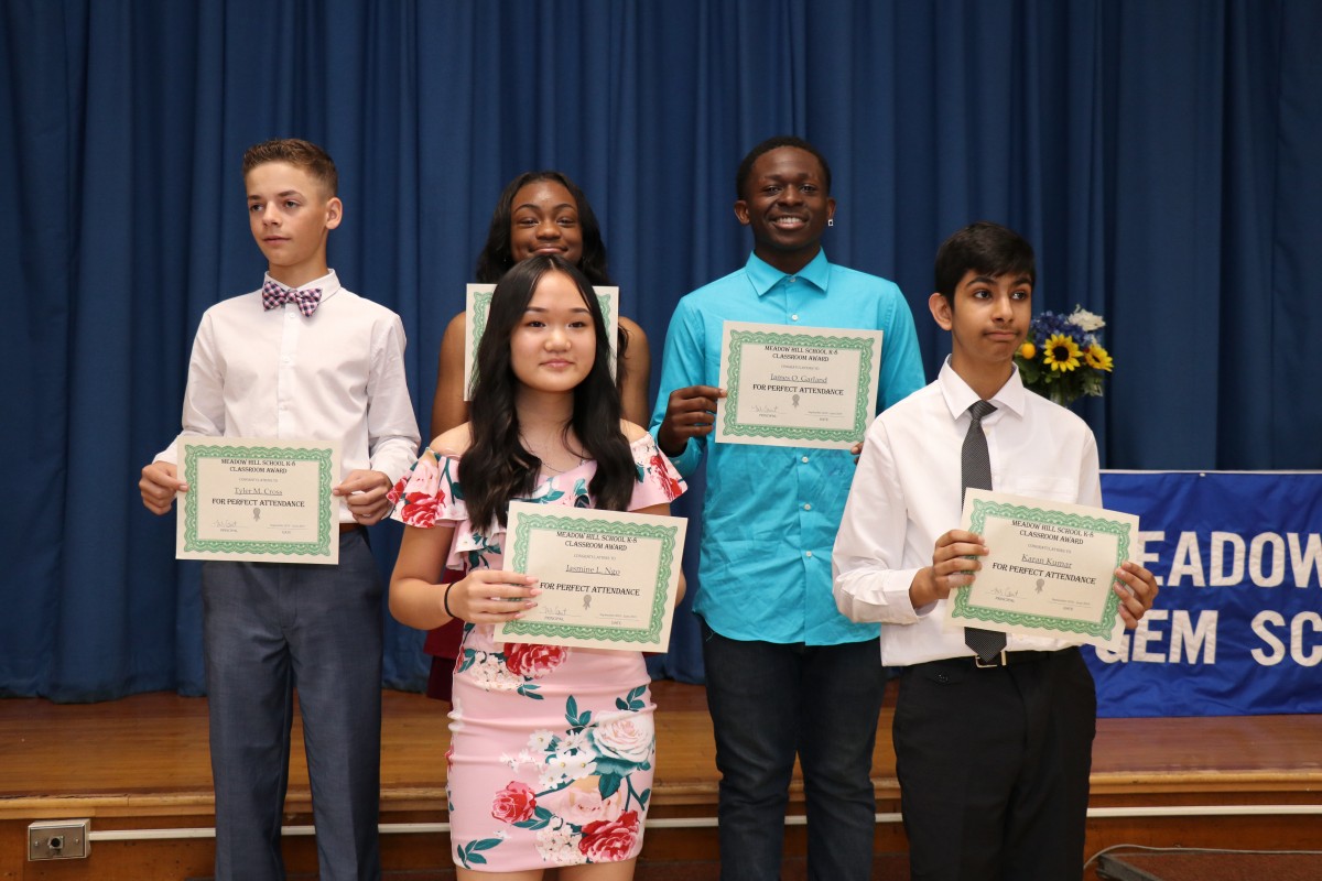 Meadow Hill School Celebrates 8th Graders Moving to High School News